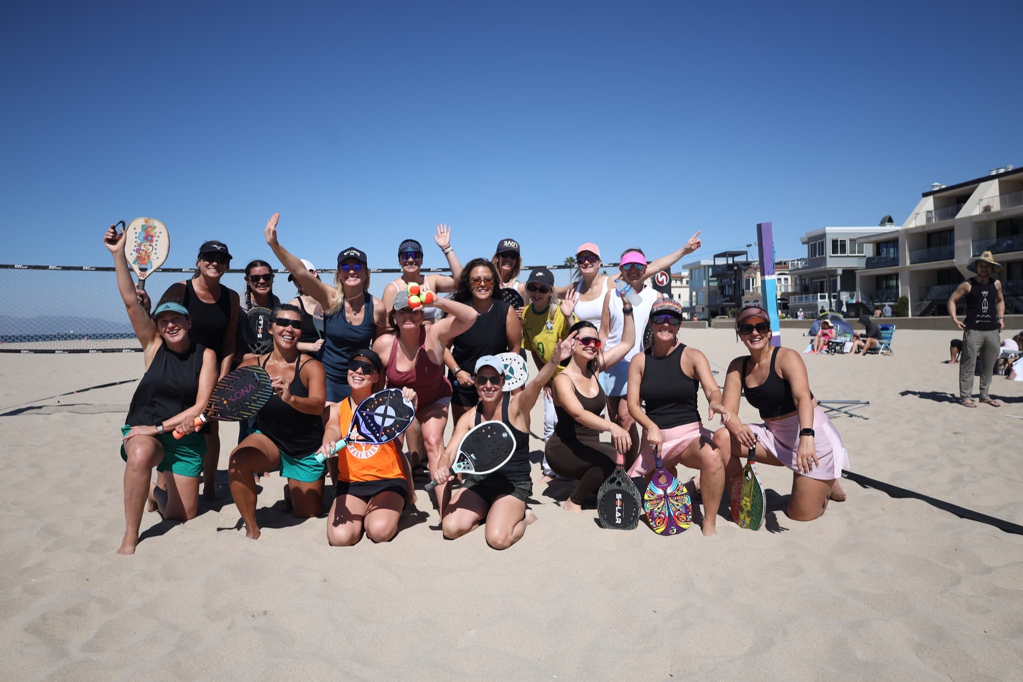 BT Cali Club beach tennis moment