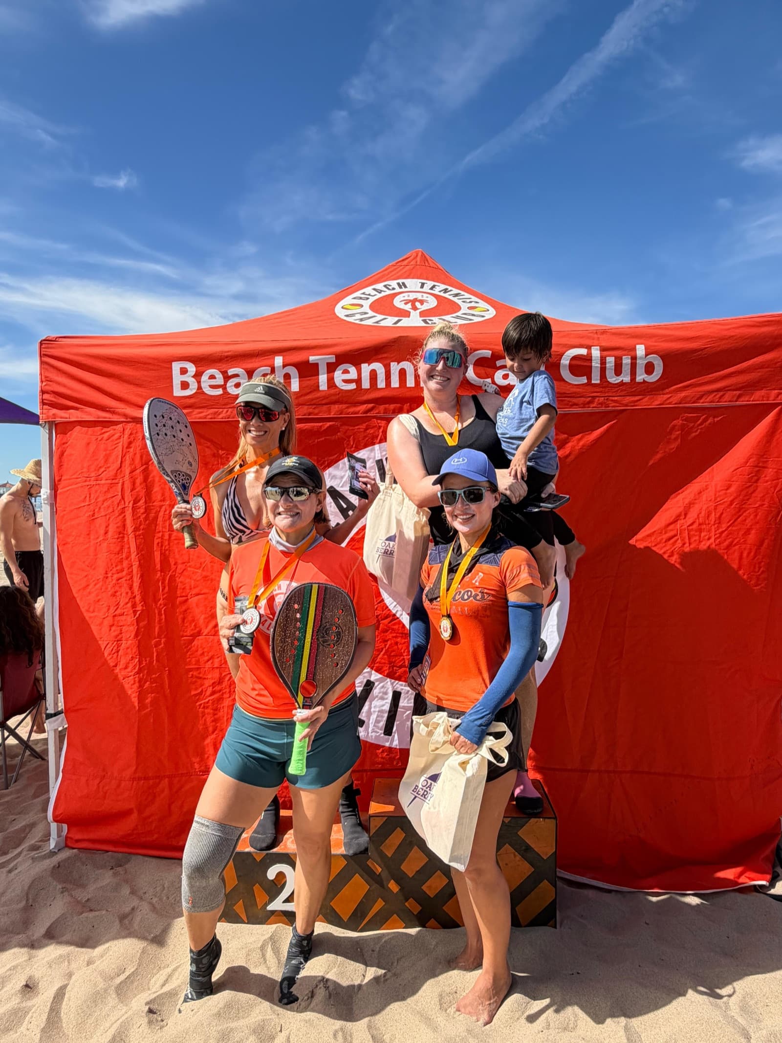 BT Cali Club beach tennis moment